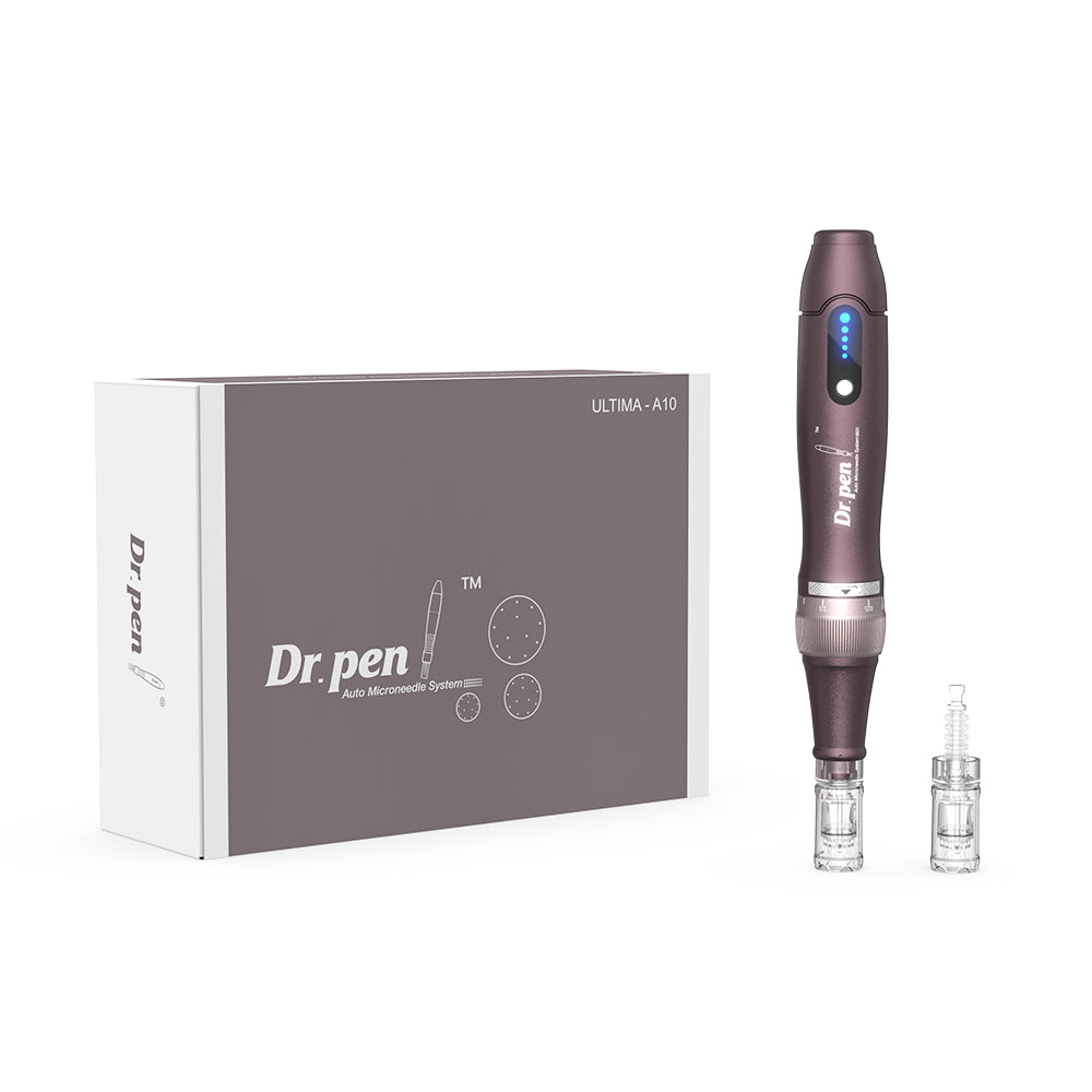 Dr. Pen A10 microneedling pen i lilla med nålhoved og originalemballage, komplet kit til professionel hudbehandling.
