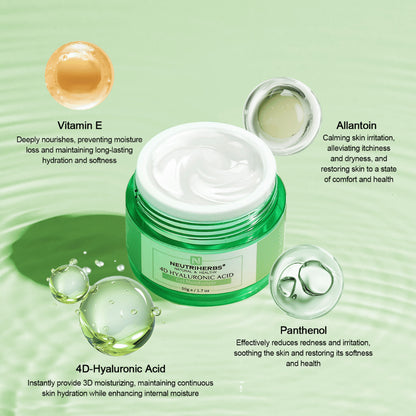 Neutriherbs 4D Hyaluronic Acid Gel Moisturizer 50 g med illustration af aktive ingredienser. Cremen indeholder 4D-hyaluronsyre for langvarig fugt samt vitamin E, panthenol og allantoin, som hjælper med at fugte, berolige huden og styrke hudens beskyttende barriere.